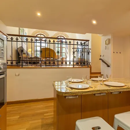 Charming 2 Bedroom At Center By Ocityzen Apartment